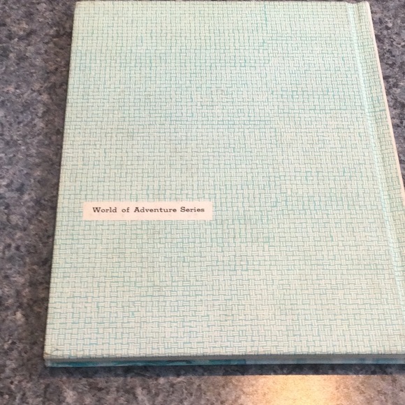 Vintage children’s book, Flight to The South Pole by Henry Bamman. 1965 - Picture 3 of 10